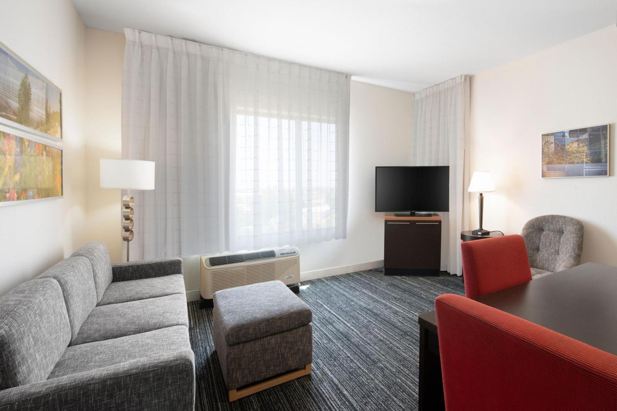 Towneplace Suites Oklahoma City Airport Eksteriør billede