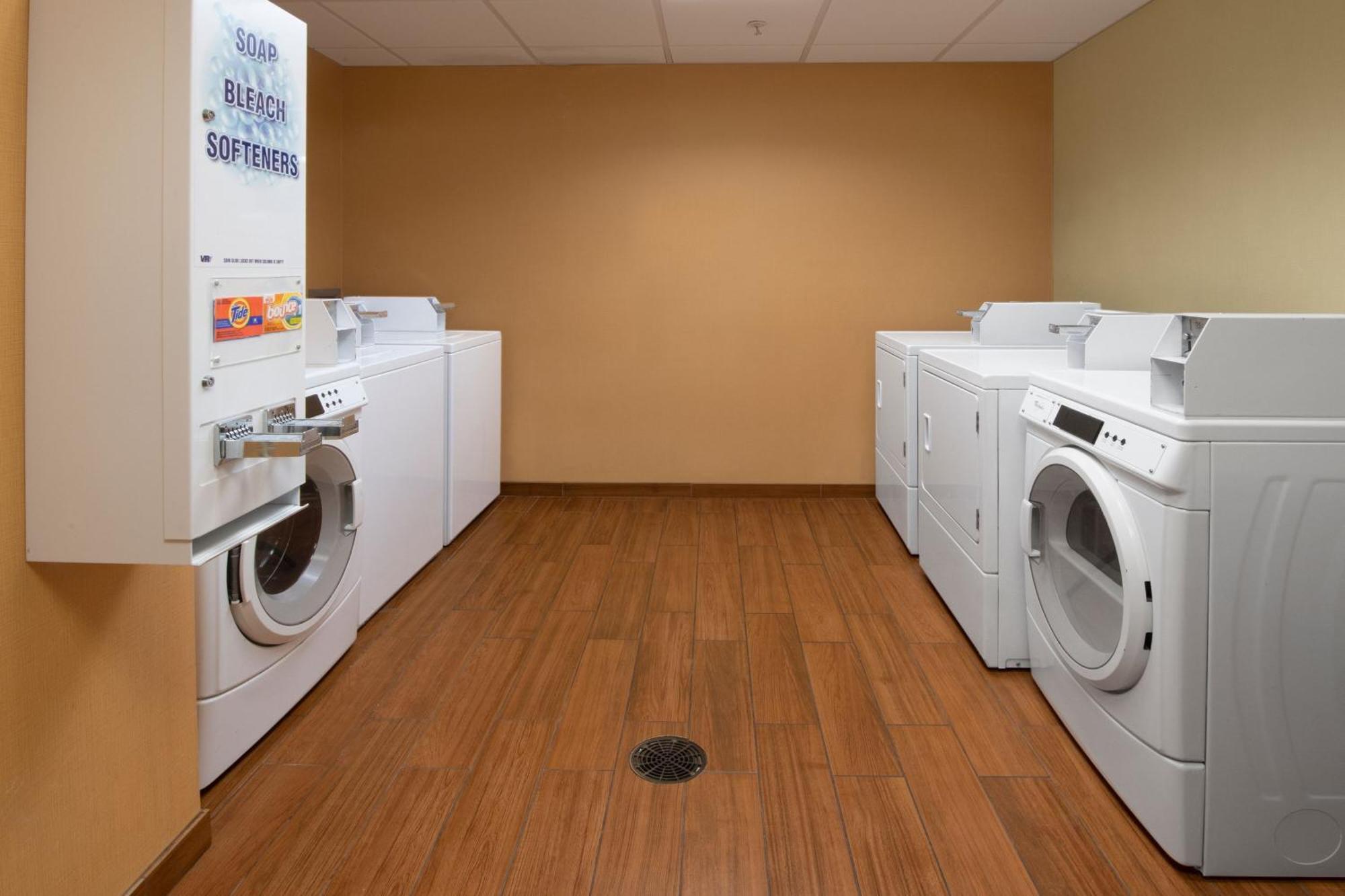 Towneplace Suites Oklahoma City Airport Eksteriør billede