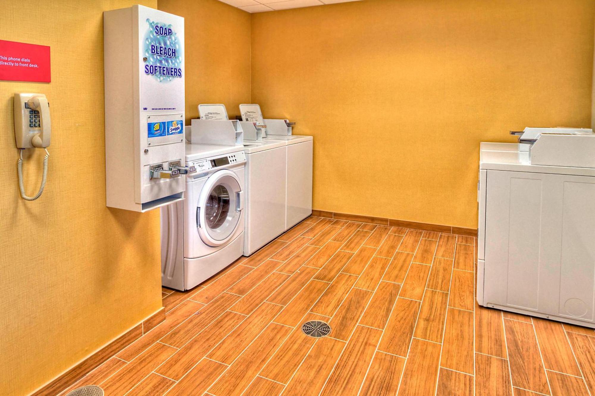 Towneplace Suites Oklahoma City Airport Eksteriør billede