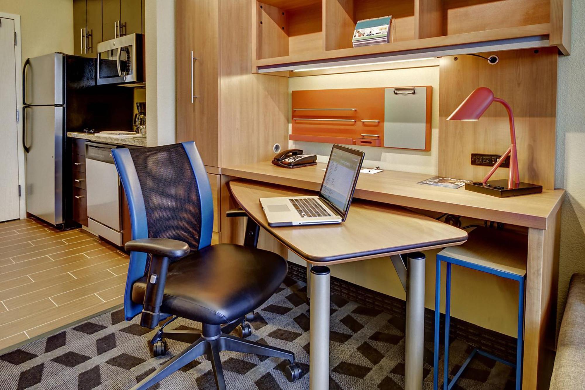 Towneplace Suites Oklahoma City Airport Eksteriør billede