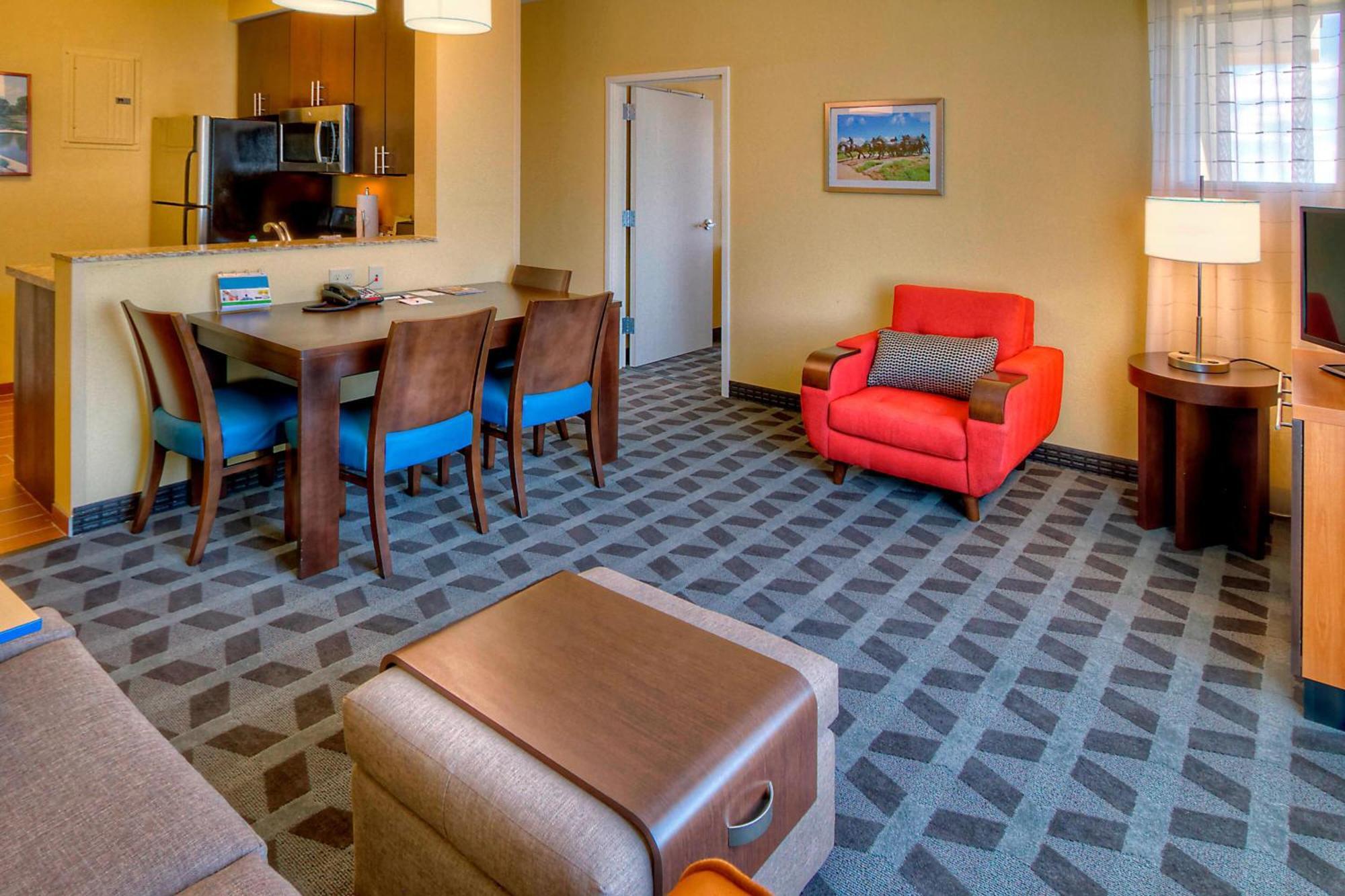Towneplace Suites Oklahoma City Airport Eksteriør billede